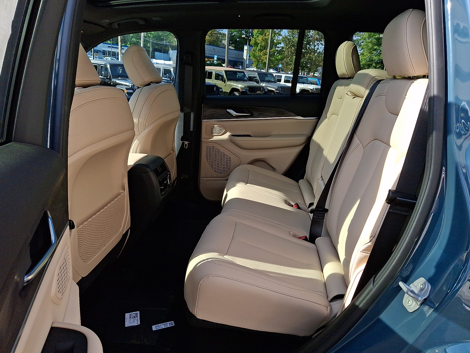 New 2027 Jeep Grand Cherokee Limited AWD/4WD image 6