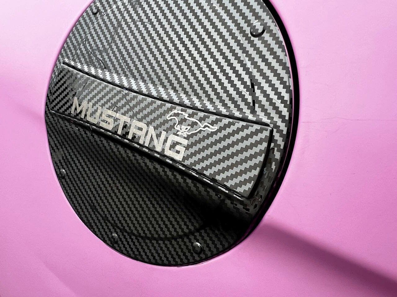 Used 2018 Ford Mustang Coupe image 16