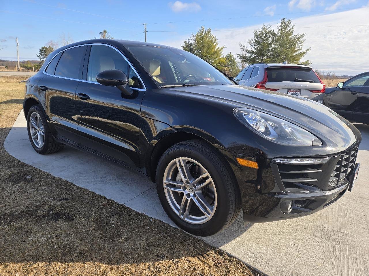 Used 2017 Porsche Macan S image 3