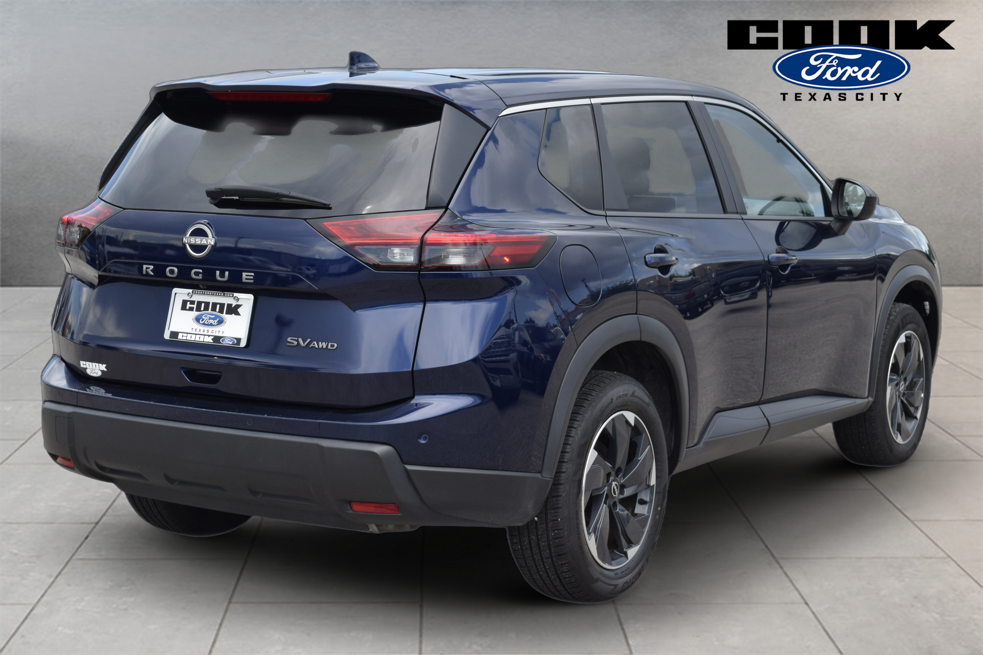 Used 2024 Nissan Rogue SV AWD/4WD image 3
