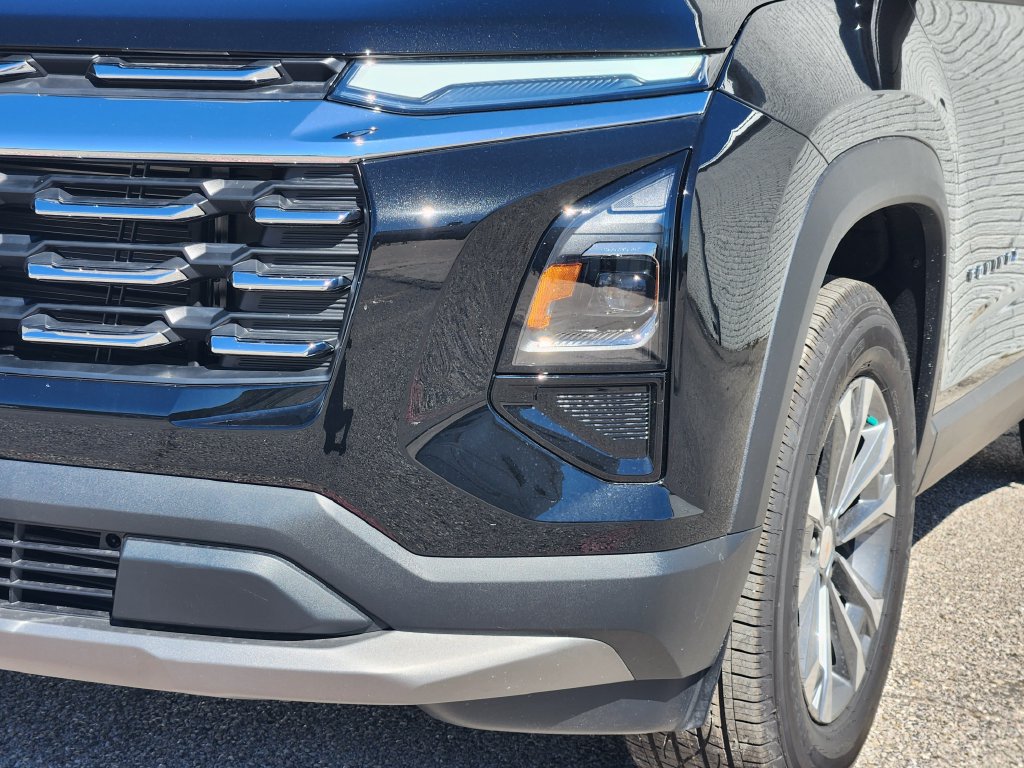New 2027 Chevrolet Equinox LT FWD image 6