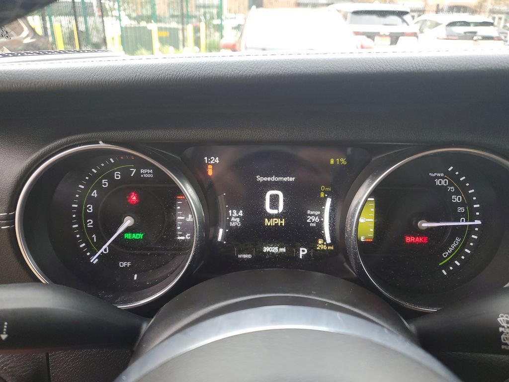 Used 2022 Jeep Wrangler Unlimited Rubicon 4xe w/ Steel Bumper Group image 31