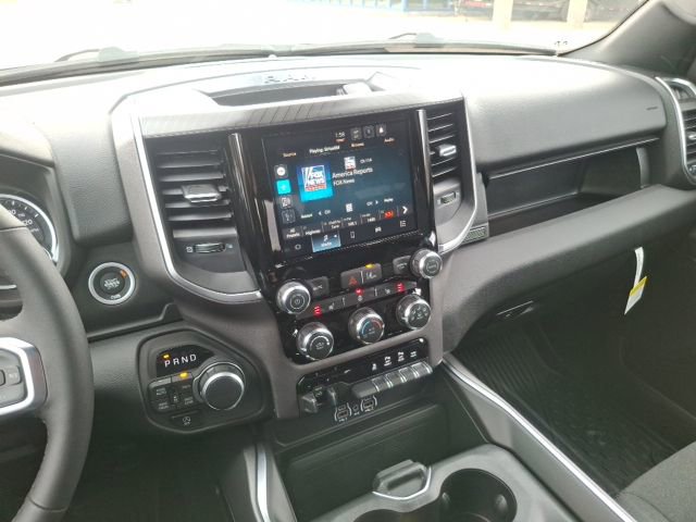 New 2026 RAM 1500 4x4 Crew Cab image 17