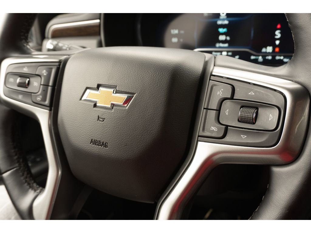 Used 2024 Chevrolet Suburban Premier AWD/4WD image 29