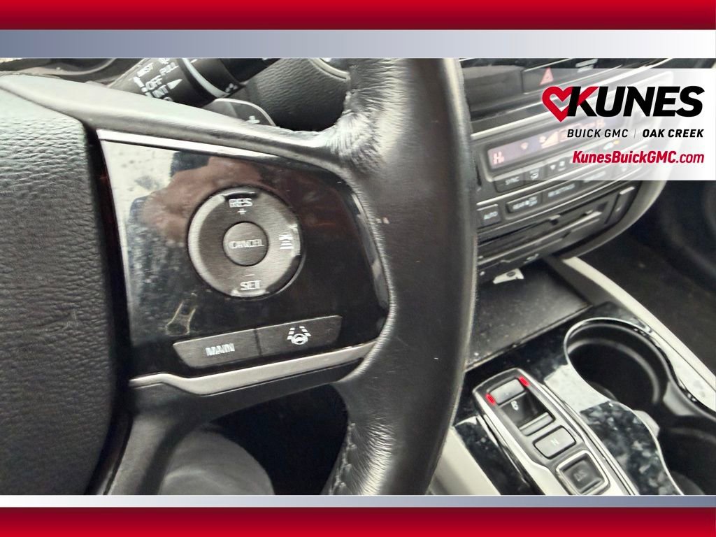 Used 2019 Honda Pilot Touring image 11