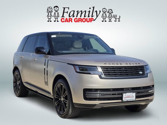 Used 2025 Land Rover Range Rover SE AWD/4WD image 2