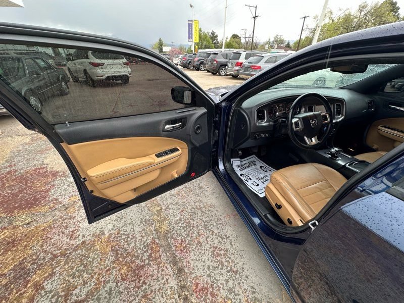 Used 2014 Dodge Charger SXT Plus RWD image 10