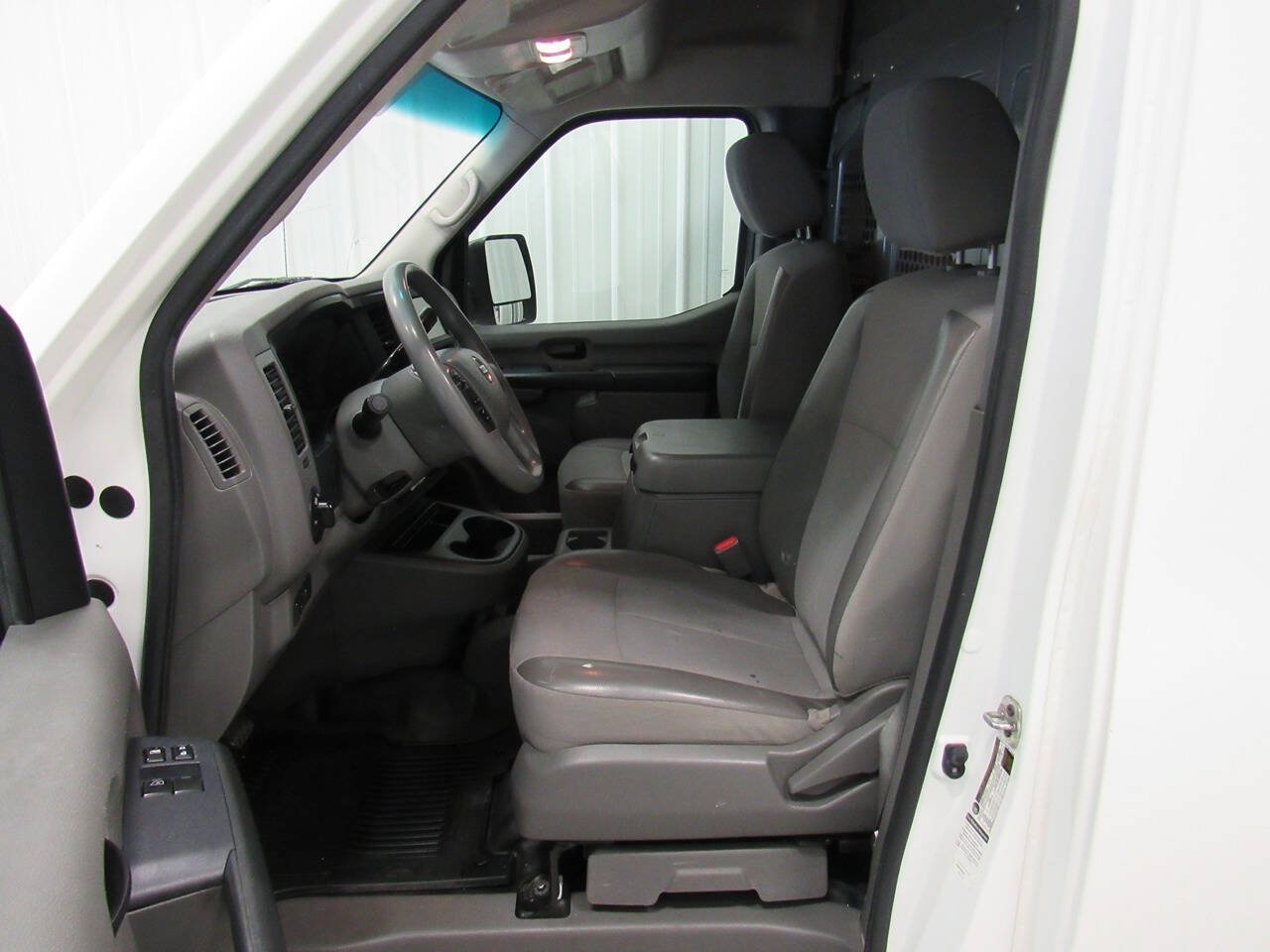 Used 2021 Nissan NV 2500 SV RWD image 36