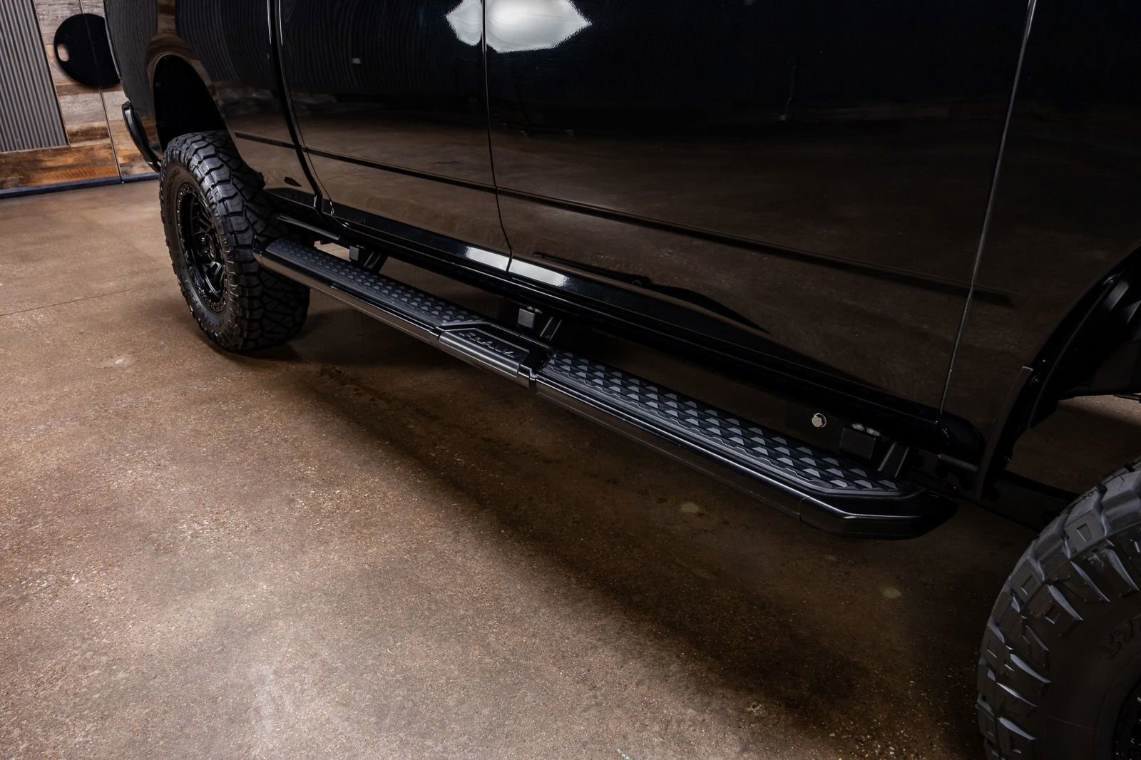 Used 2024 RAM 2500 Big Horn w/ Off Road Package AWD/4WD image 13