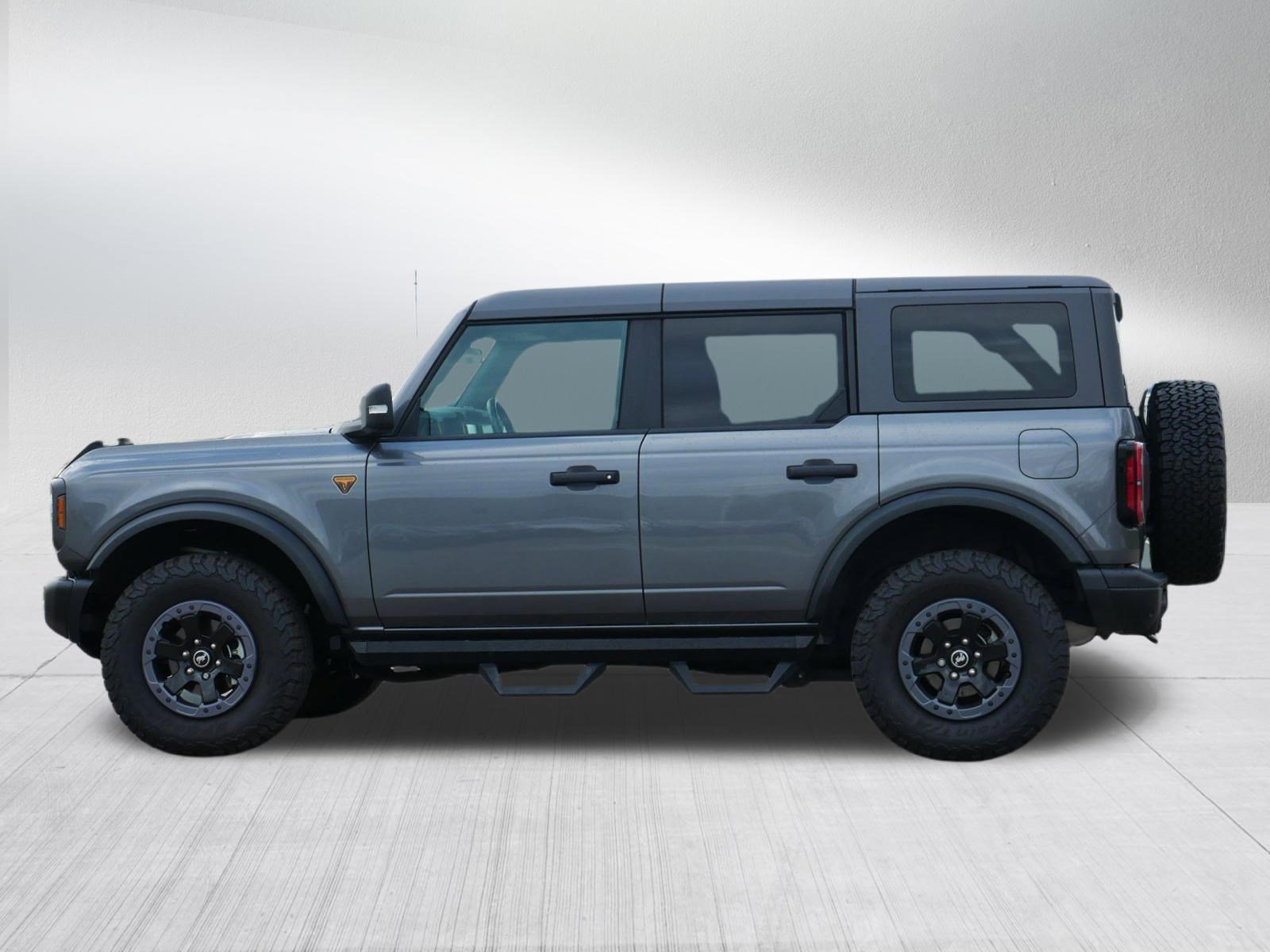 Used 2022 Ford Bronco Badlands image 4