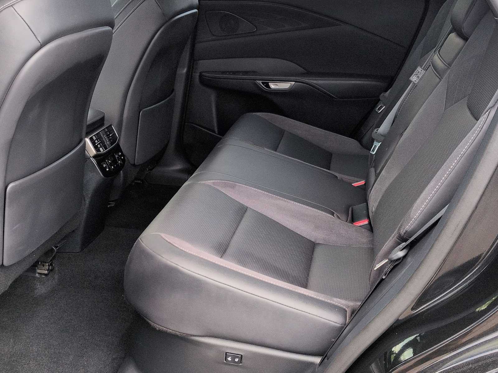 Used 2023 Lexus RX 350 AWD w/ Cold Area Package image 21