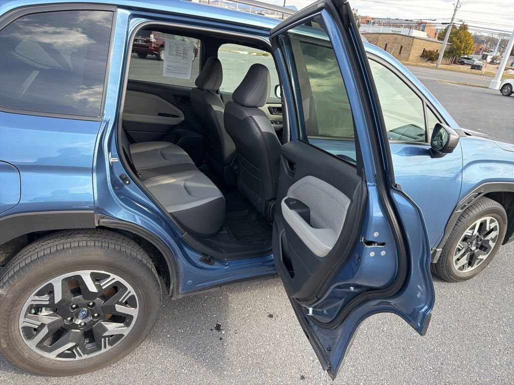 Certified 2025 Subaru Forester Premium w/ Convenience Package #2 image 20