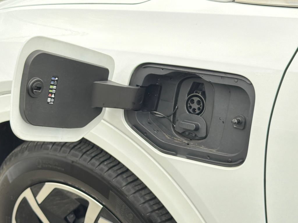 Used 2024 Chevrolet Equinox EV LT FWD image 18