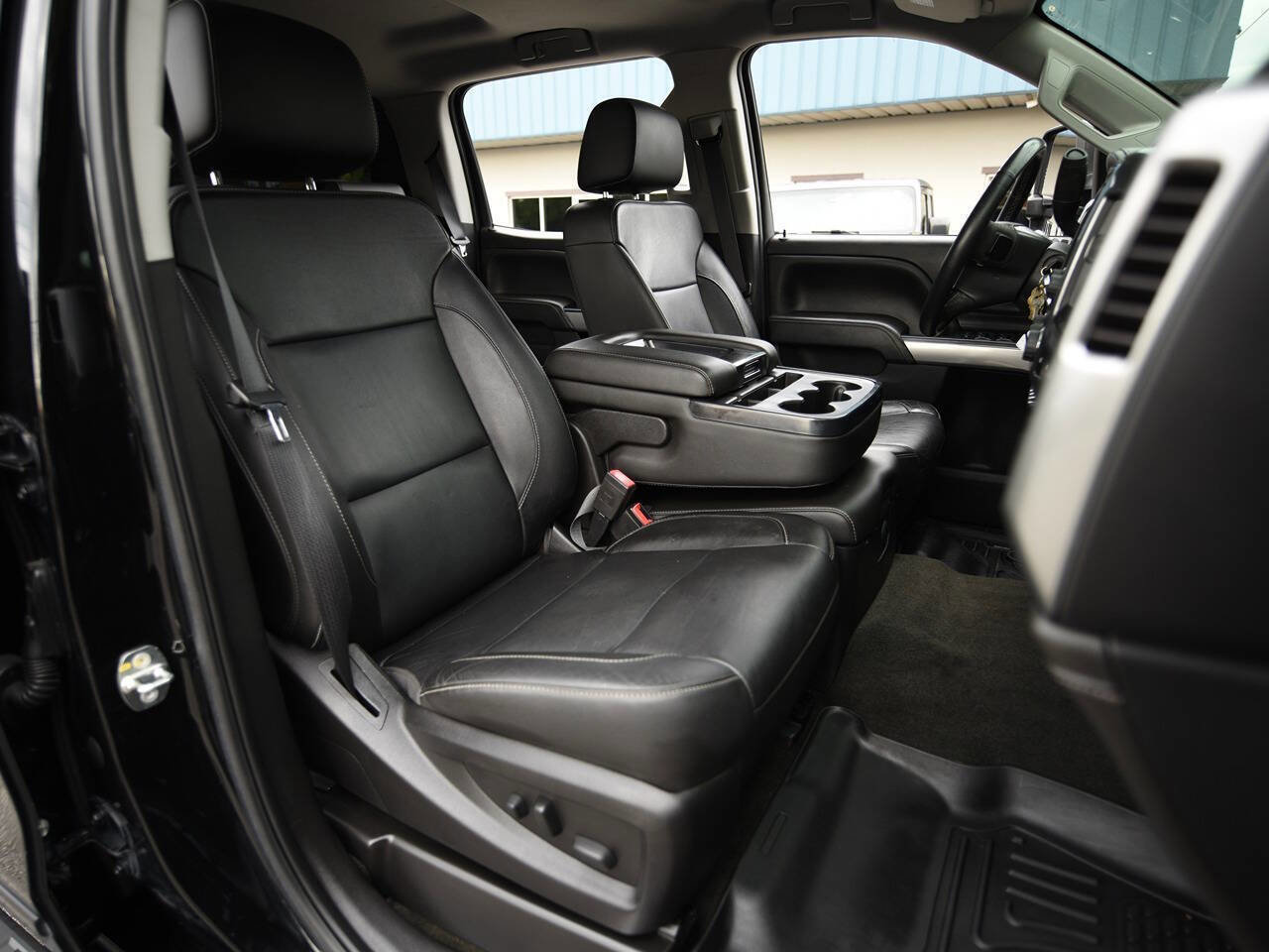 Used 2018 Chevrolet Silverado 2500 LTZ w/ Duramax Plus Package AWD/4WD image 15