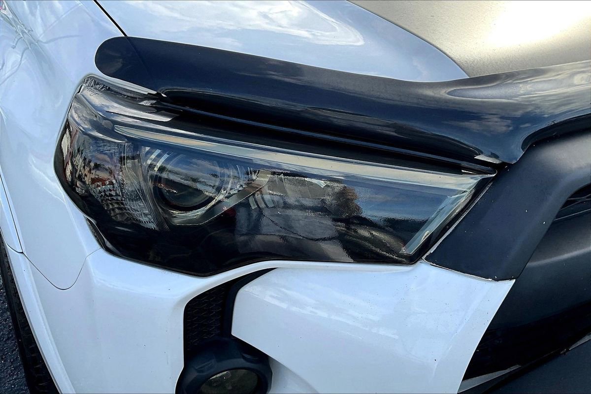 Used 2016 Toyota 4Runner SR5 image 32