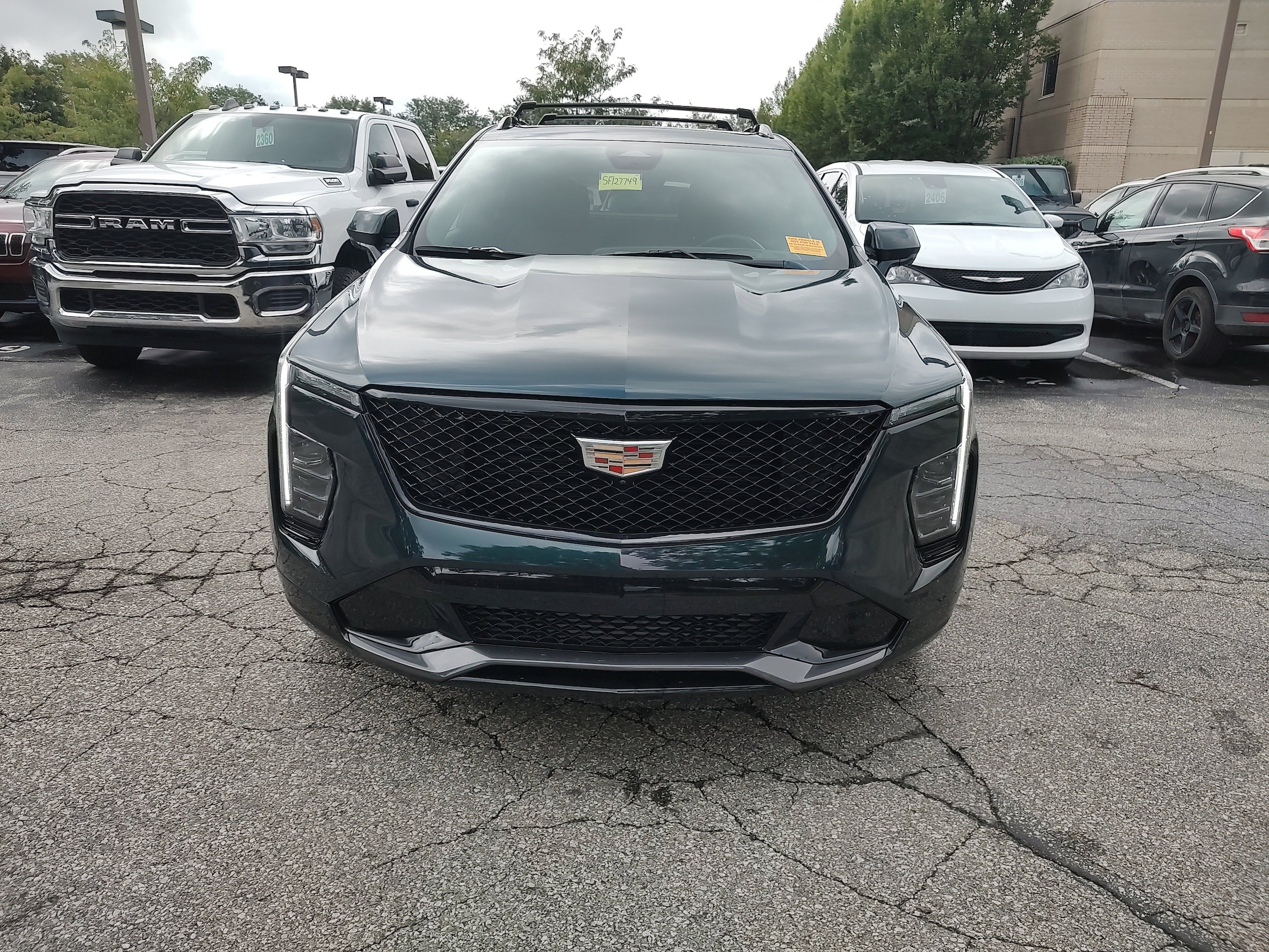 Used 2025 Cadillac XT4 Sport AWD/4WD image 2