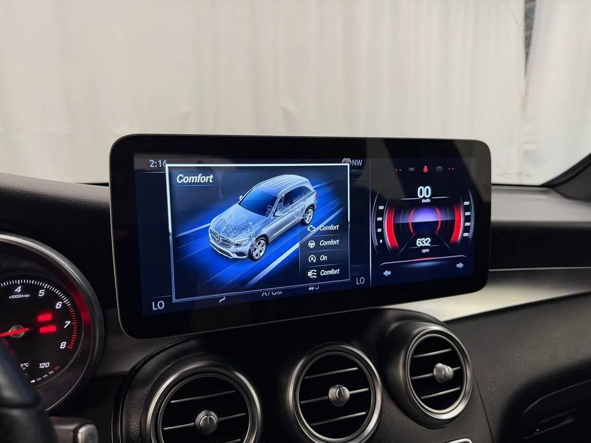 Used 2017 Mercedes-Benz GLC 300 4MATIC image 19