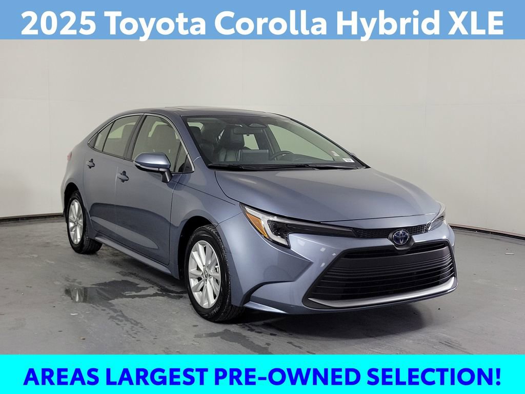 Certified 2025 Toyota Corolla XLE FWD image 3