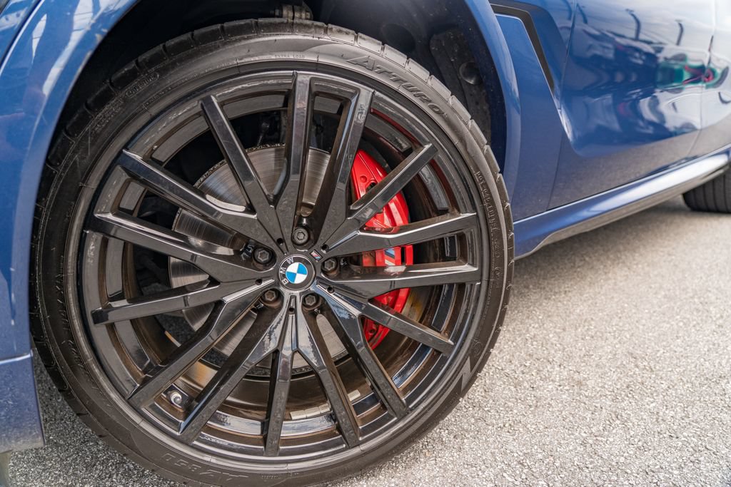 Used 2023 BMW X6 M50i w/ Executive Package AWD/4WD image 3