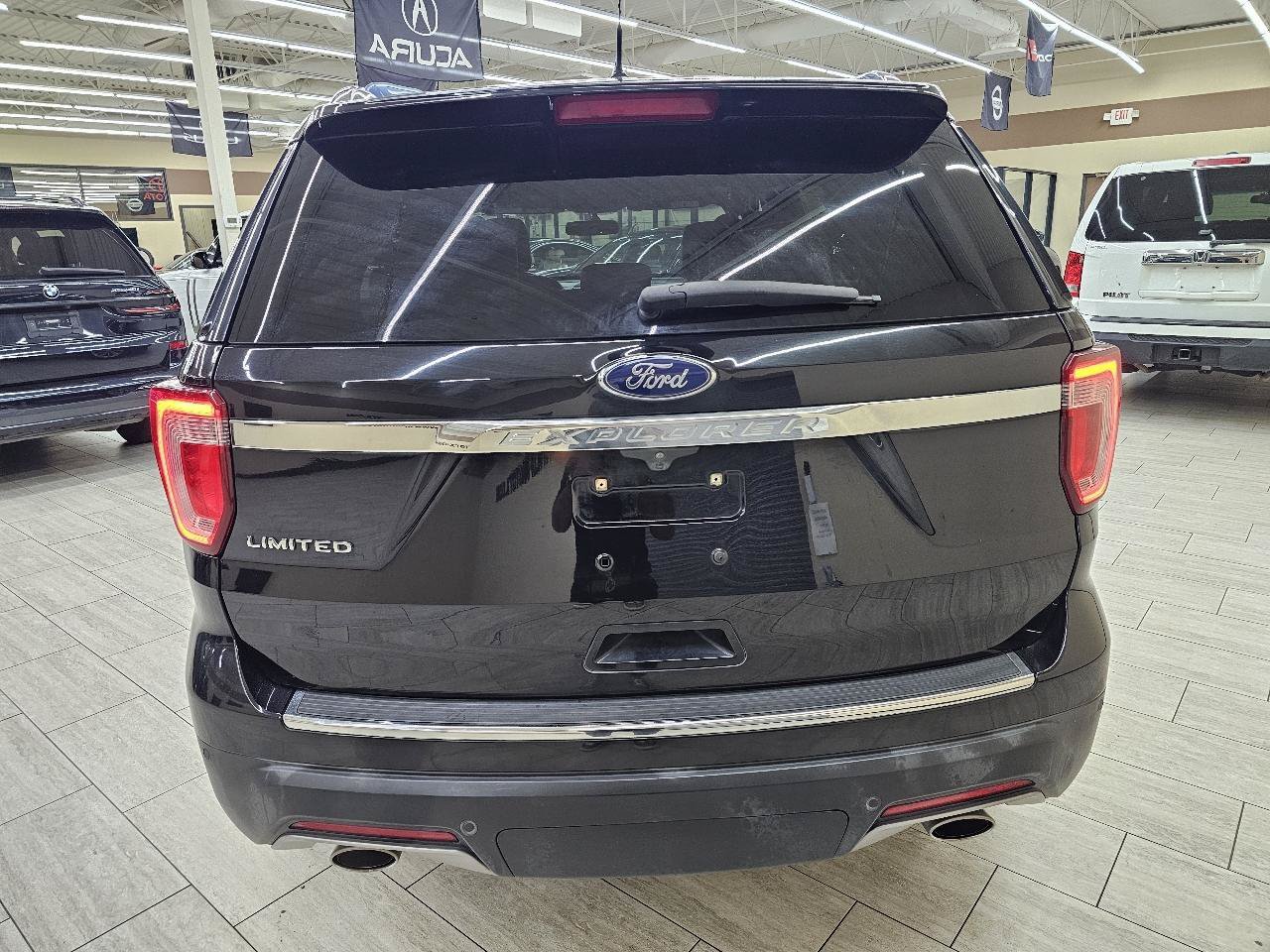 Used 2019 Ford Explorer Limited w/ Class III Trailer Tow Package FWD image 7