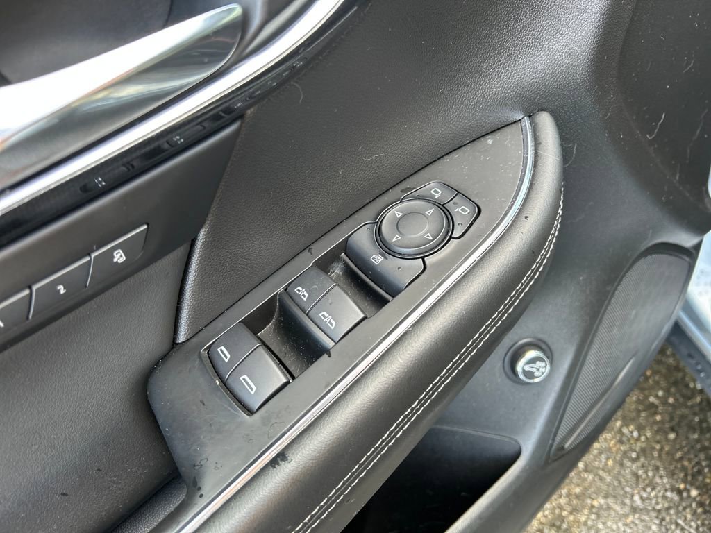 Used 2023 Buick Envision Essence w/ Sport Touring Package image 20