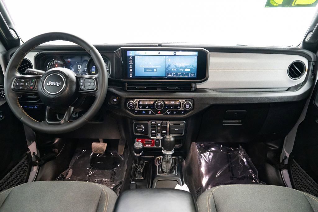 Used 2024 Jeep Wrangler Unlimited image 9