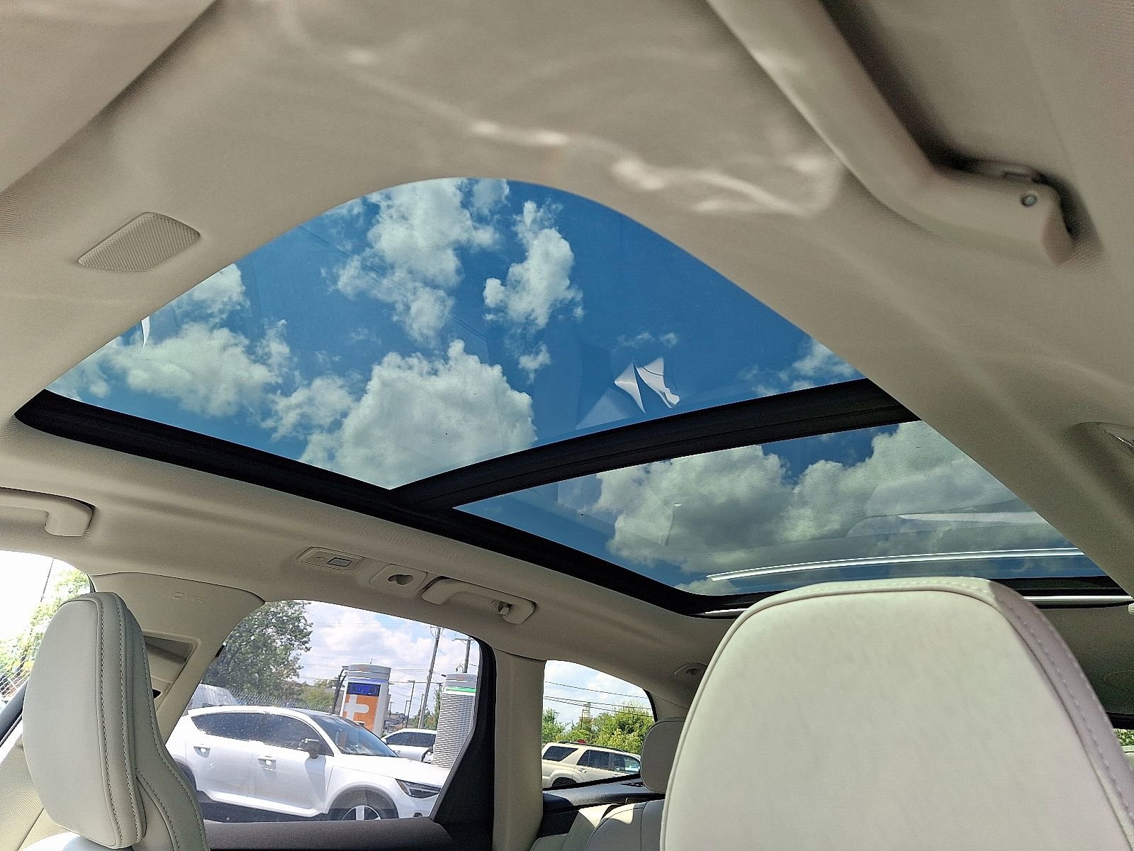New 2026 Volvo XC60 B5 Ultra w/ Climate Package image 14