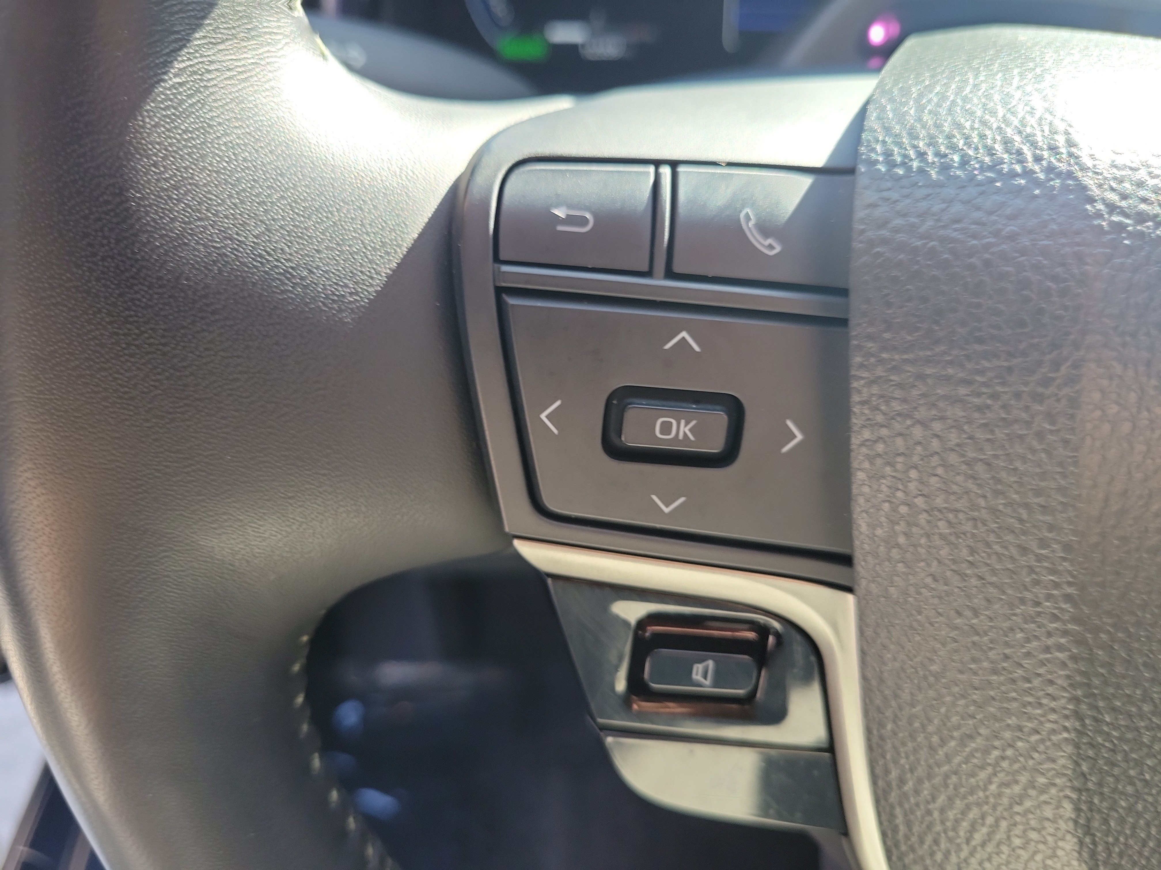 Certified 2025 Toyota Camry XLE w/ Premium Plus Package FWD image 28