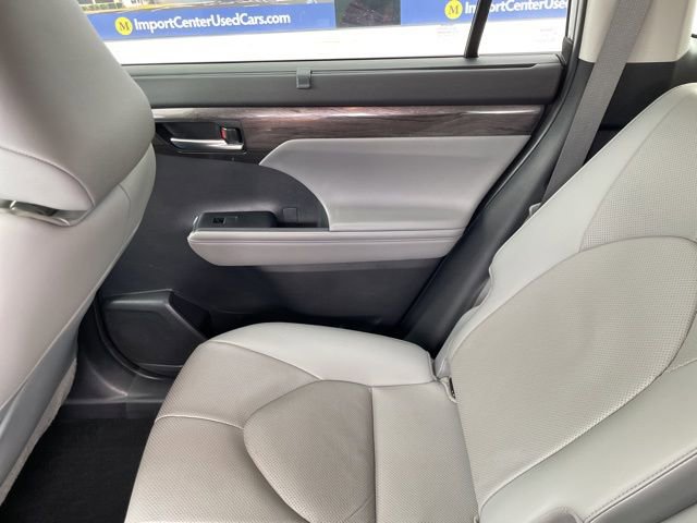 Used 2020 Toyota Highlander Limited AWD/4WD image 31
