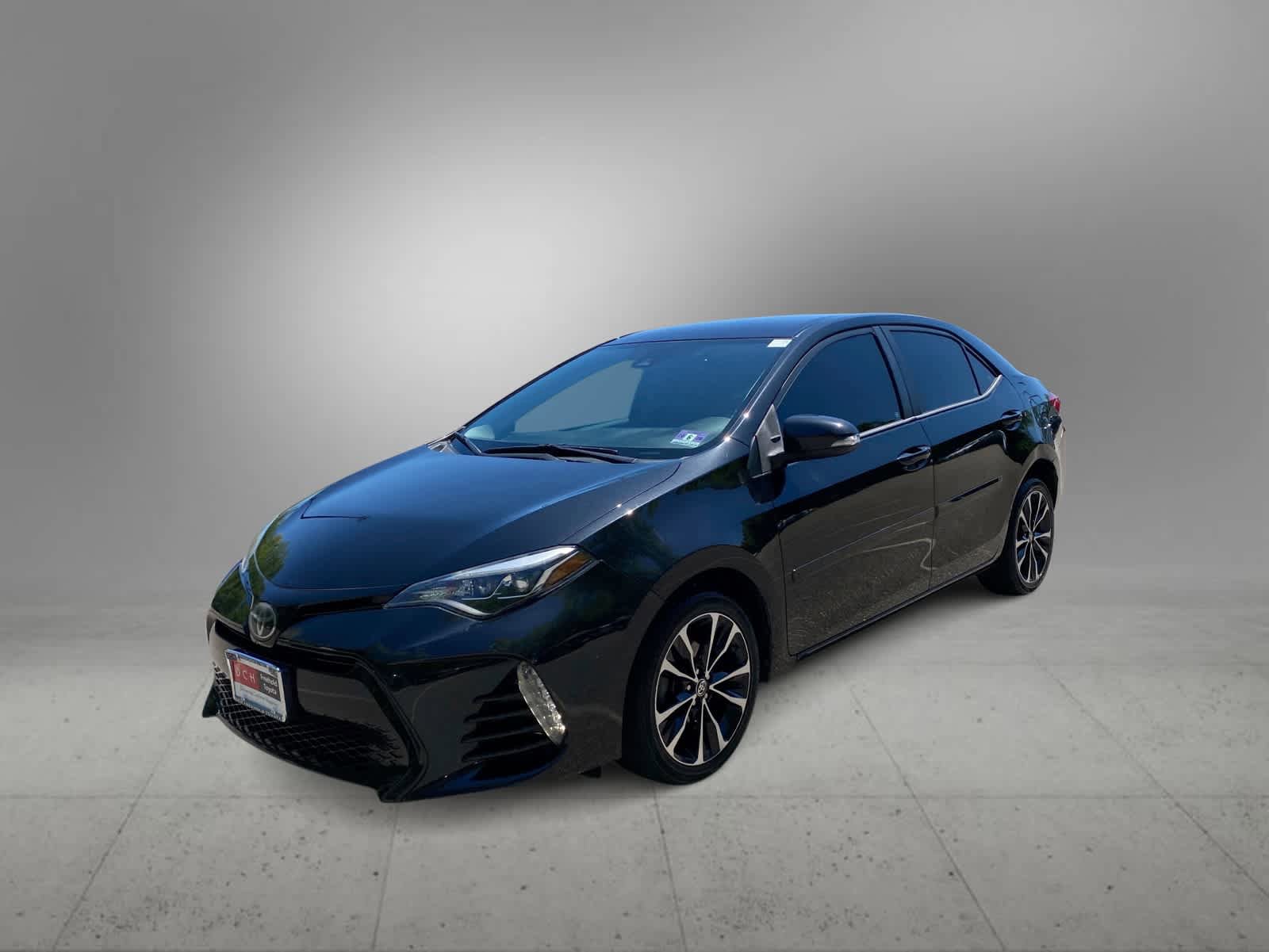 Used 2017 Toyota Corolla SE w/ Body Protection Package FWD image 4
