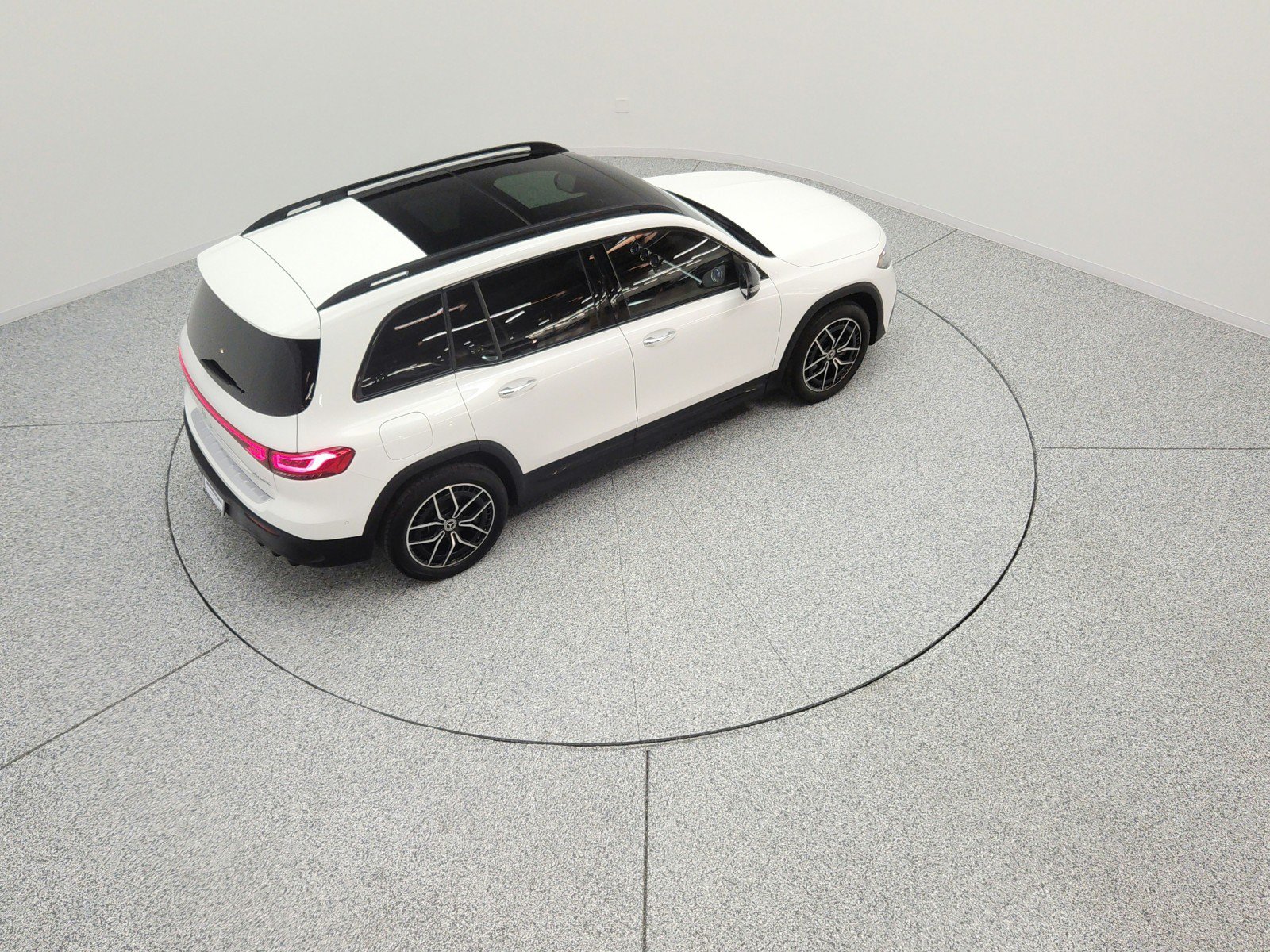 Used 2023 Mercedes-Benz EQB 350 4MATIC SUV image 13