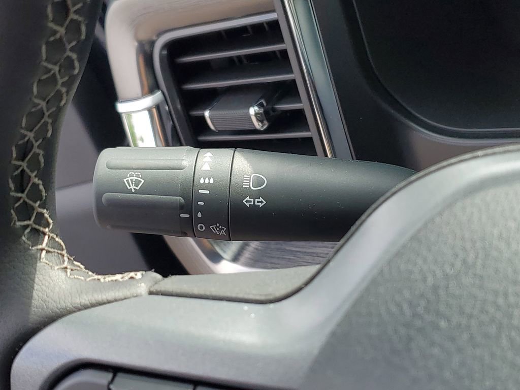 New 2025 Ford F350 Lariat w/ Lariat Ultimate Package image 12