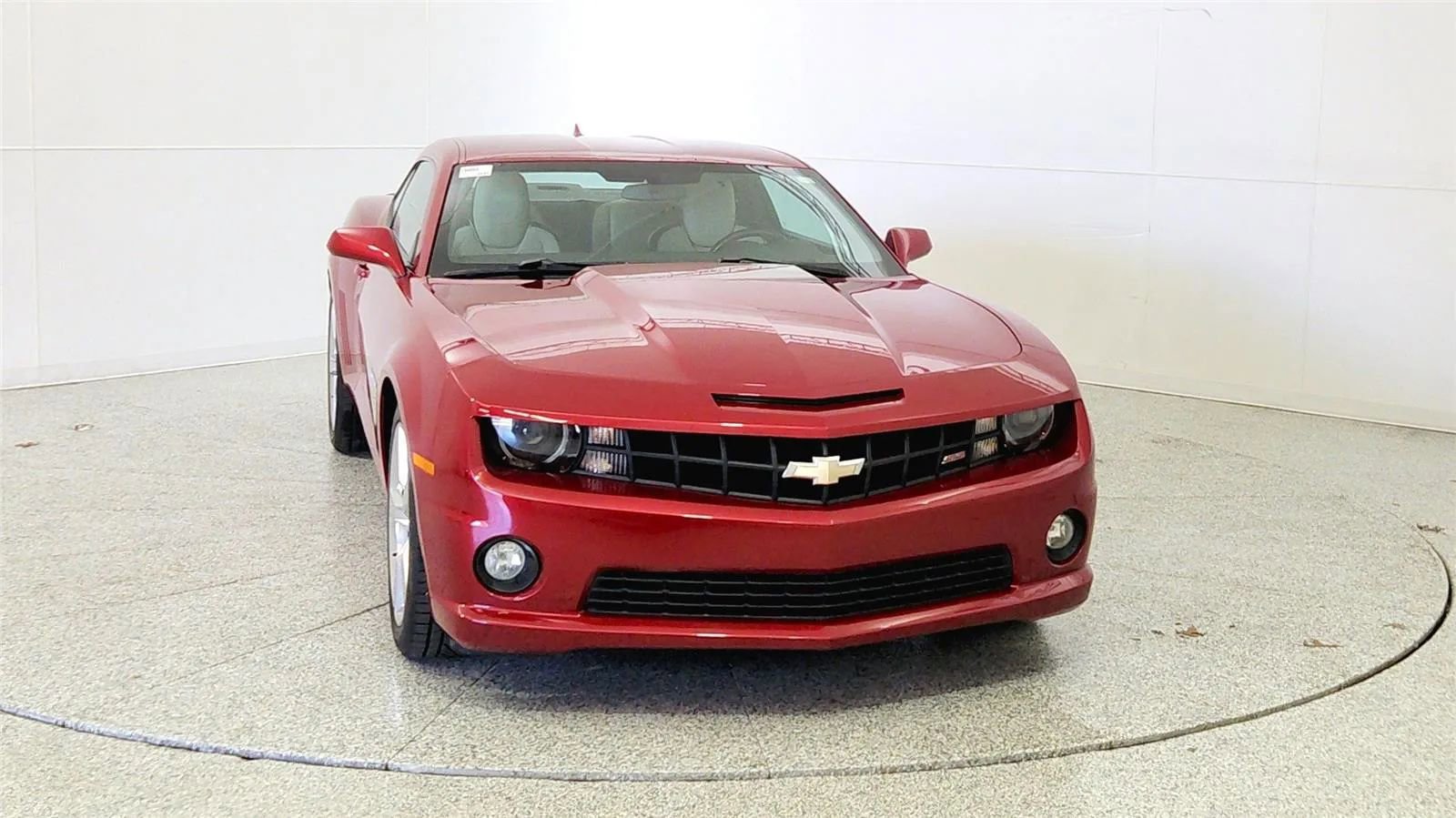 Used 2013 Chevrolet Camaro SS w/ RS Package RWD image 2
