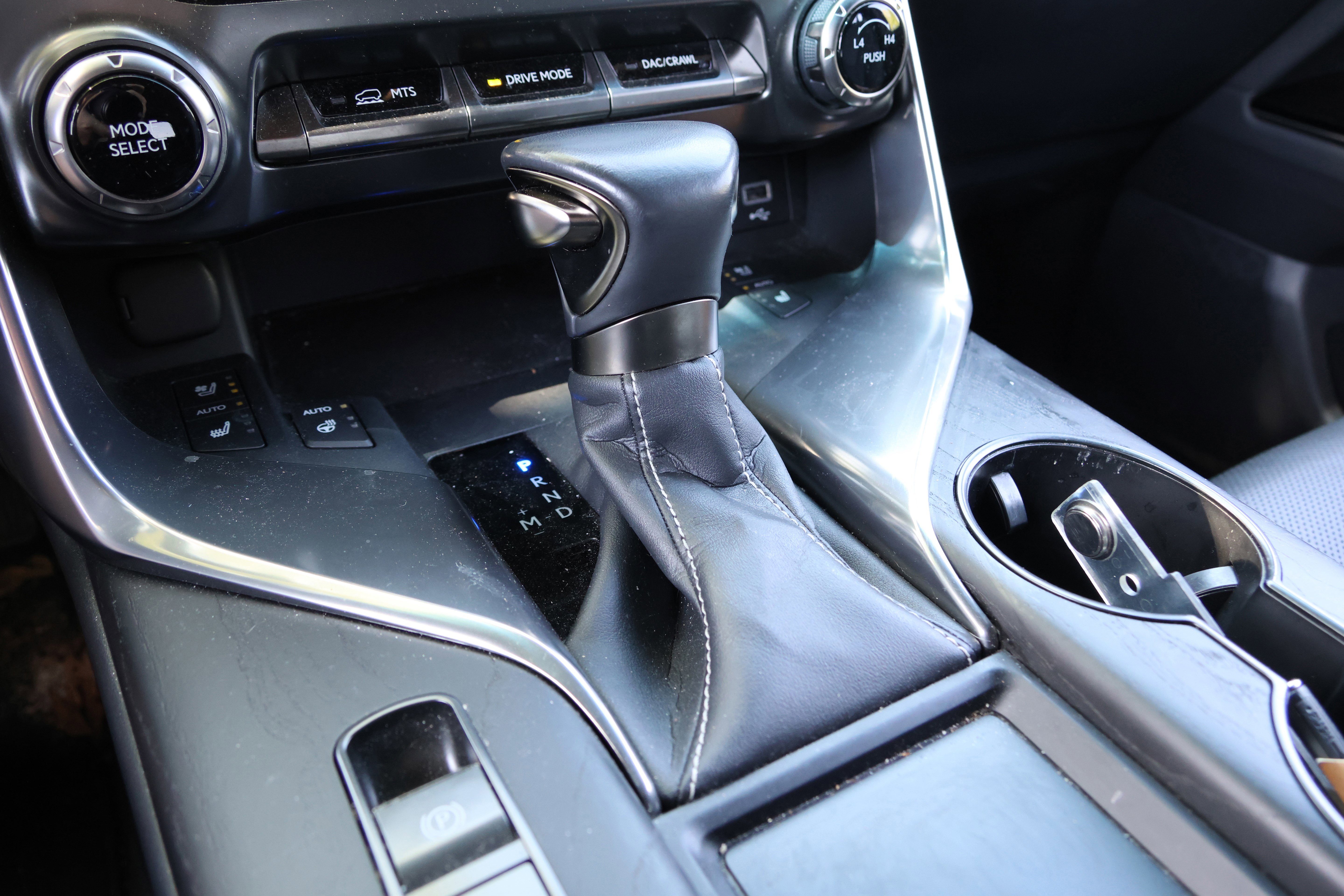 Used 2022 Lexus LX 600 4WD w/ Appearance Package image 31