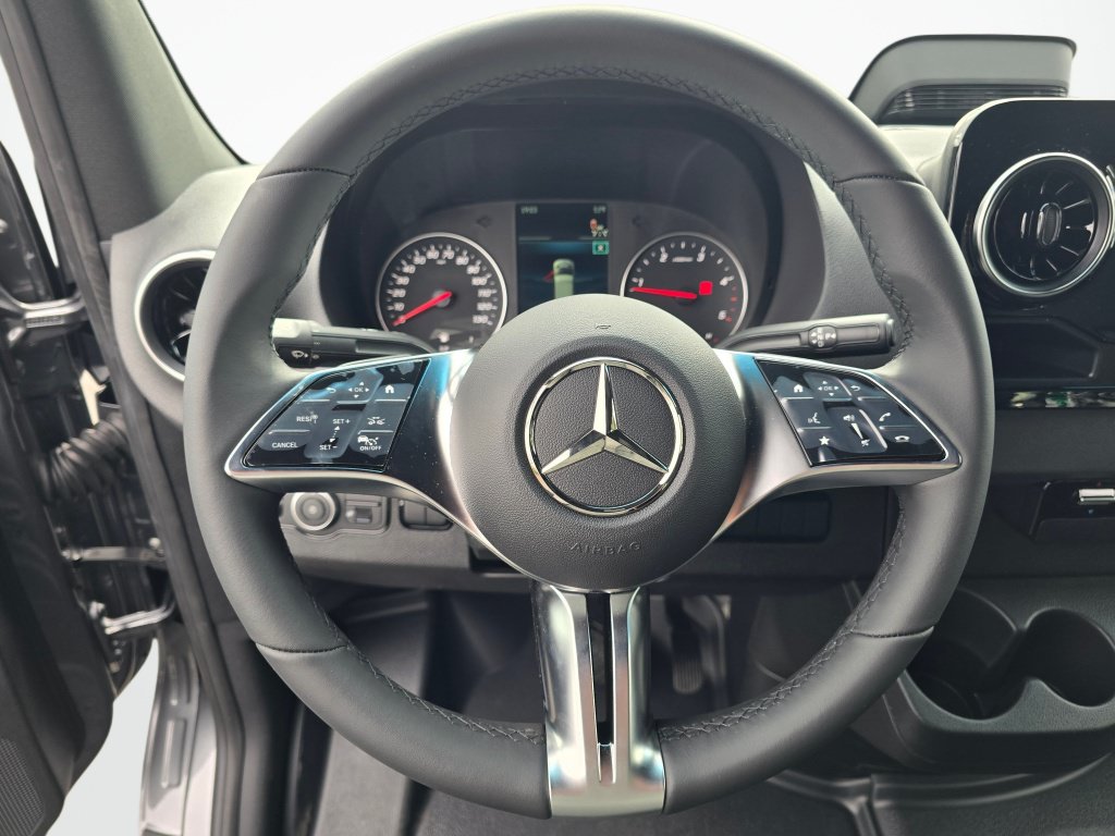 New 2025 Mercedes-Benz Sprinter 2500 image 25
