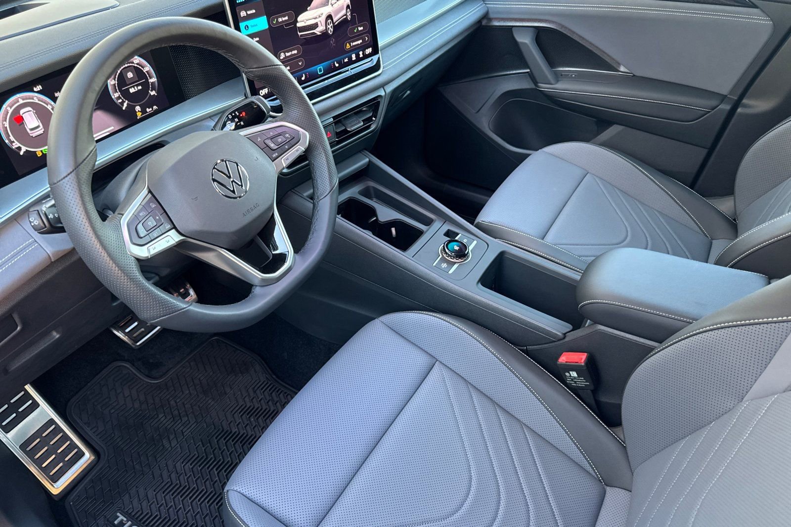 New 2026 Volkswagen Tiguan SE R-Line AWD/4WD image 10