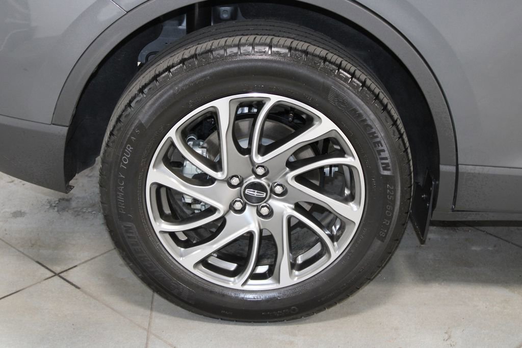 Used 2022 Lincoln Corsair Standard w/ Equipment Group 101A image 13