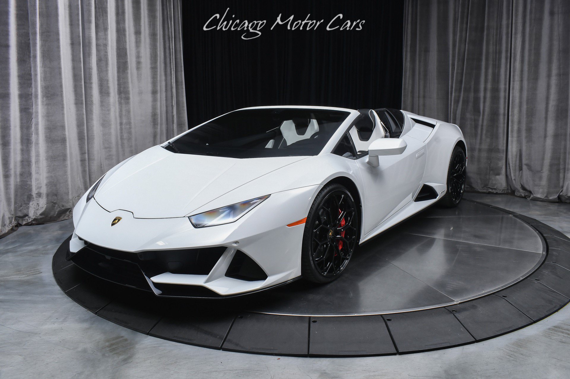 Used 2024 Lamborghini Huracan EVO AWD/4WD image 2