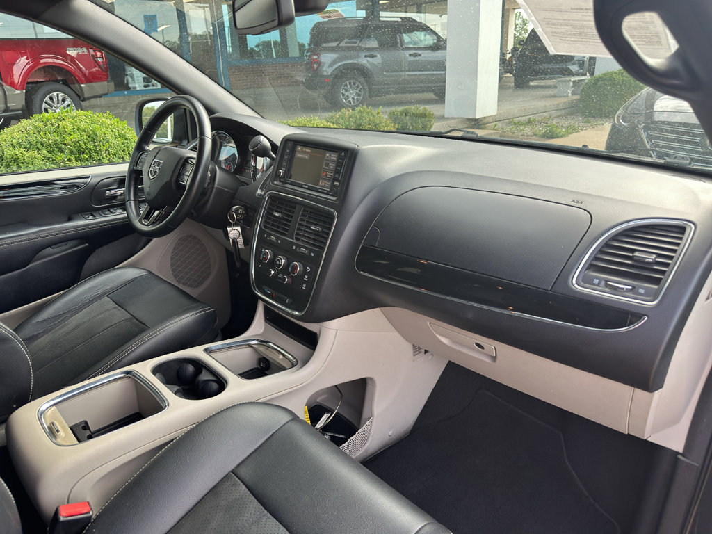 Used 2019 Dodge Grand Caravan SXT FWD image 29