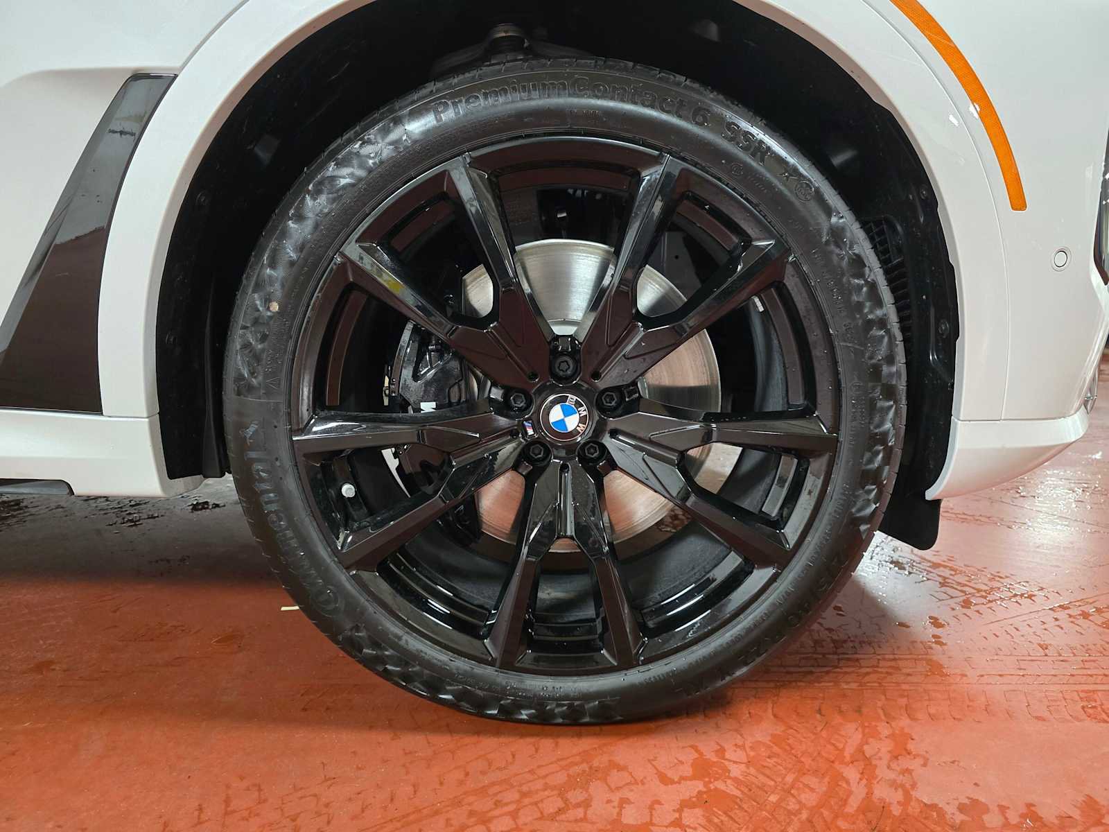 New 2026 BMW X7 M60i image 9