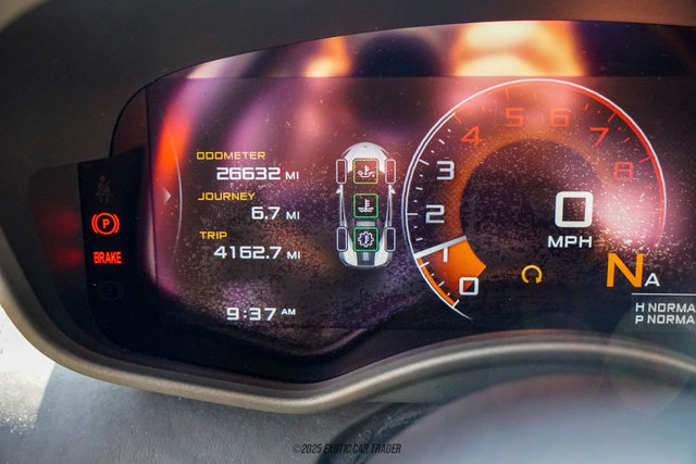 Used 2019 McLaren 570S Spider image 26