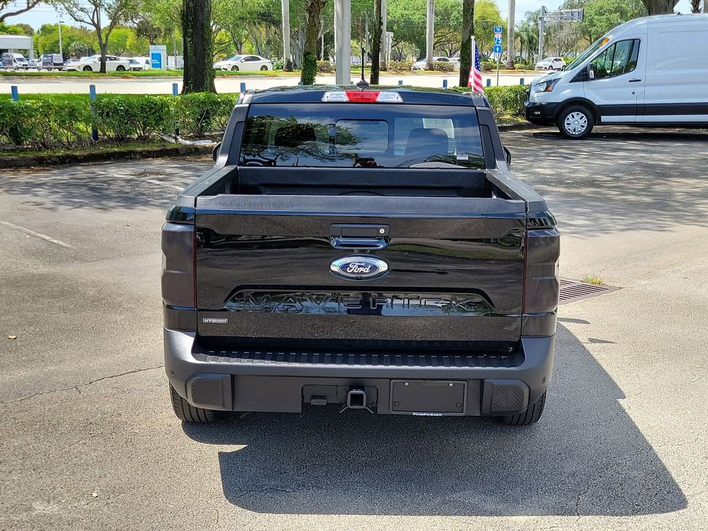 Used 2024 Ford Maverick Lariat image 6