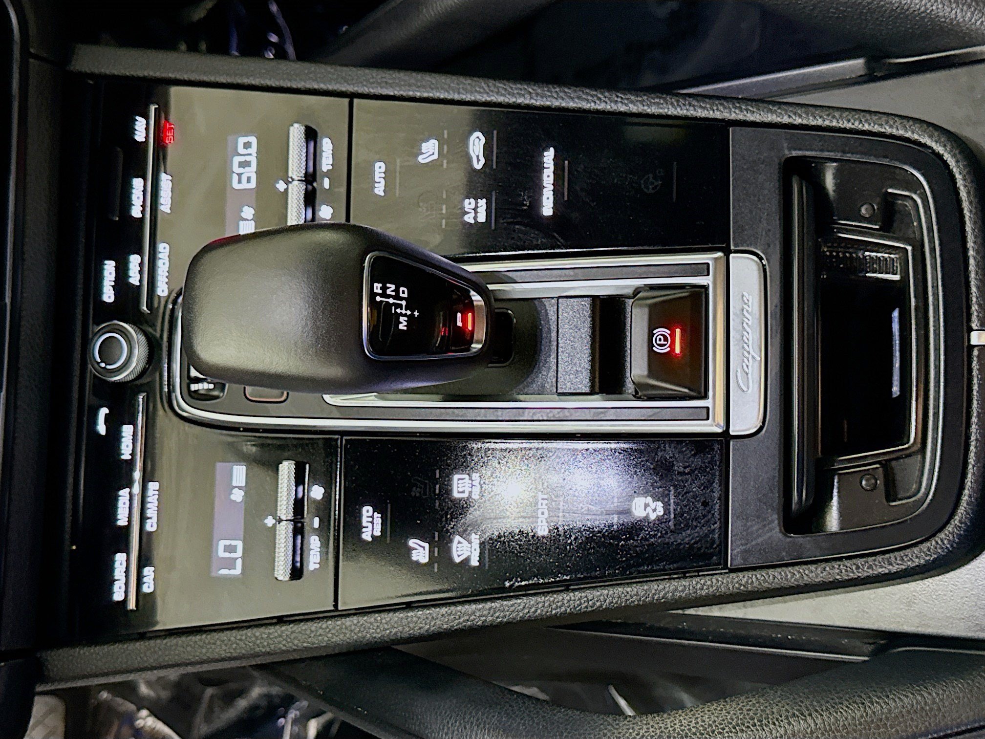 Used 2023 Porsche Cayenne AWD/4WD image 20