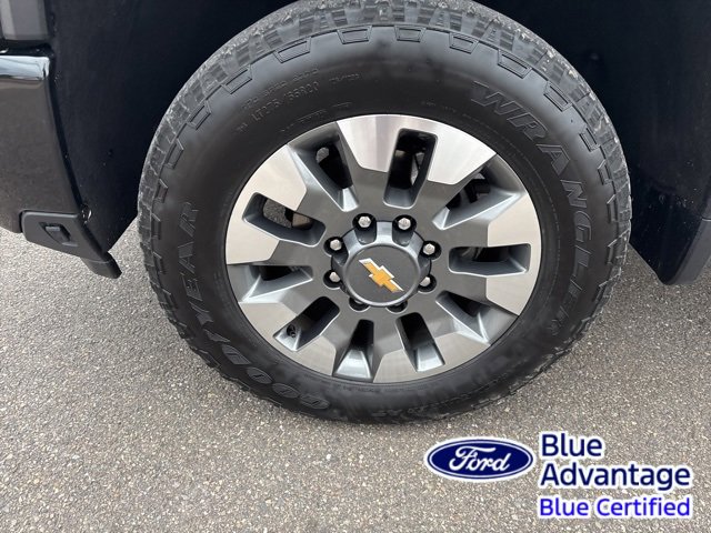 Used 2024 Chevrolet Silverado 2500 Custom w/ Custom Value Package image 12