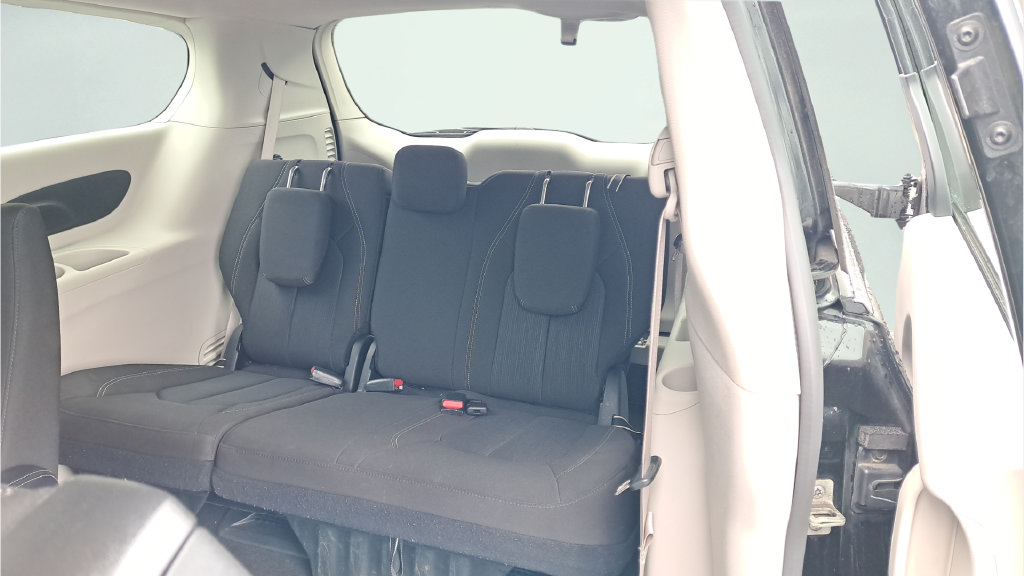 Used 2023 Chrysler Voyager LX FWD image 24