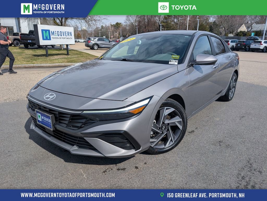 Used 2024 Hyundai Elantra SEL w/ Convenience Package