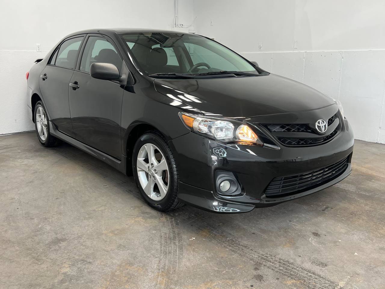 Used 2011 Toyota Corolla S FWD image 3