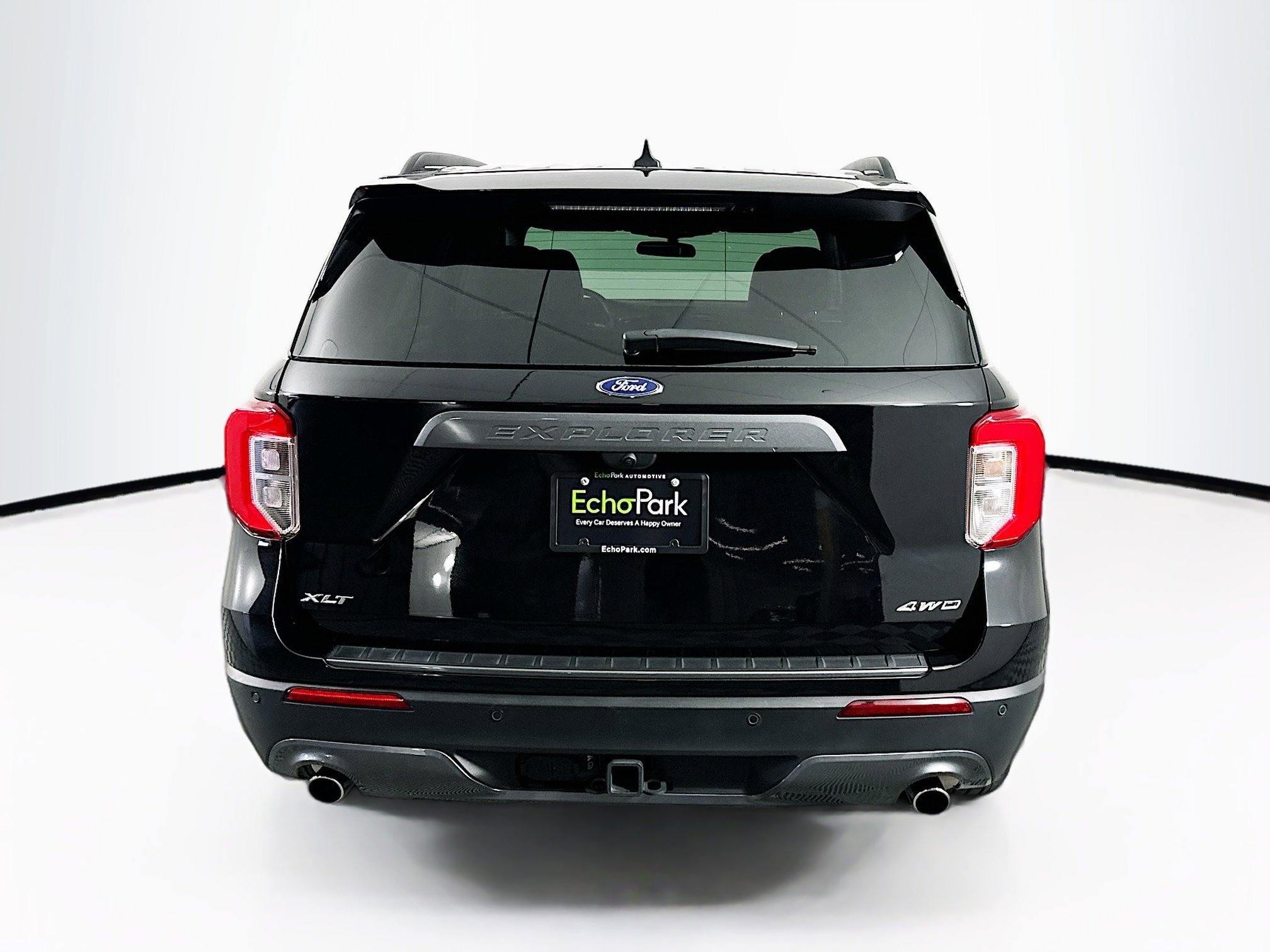 Used 2023 Ford Explorer XLT w/ Equipment Group 202A image 7