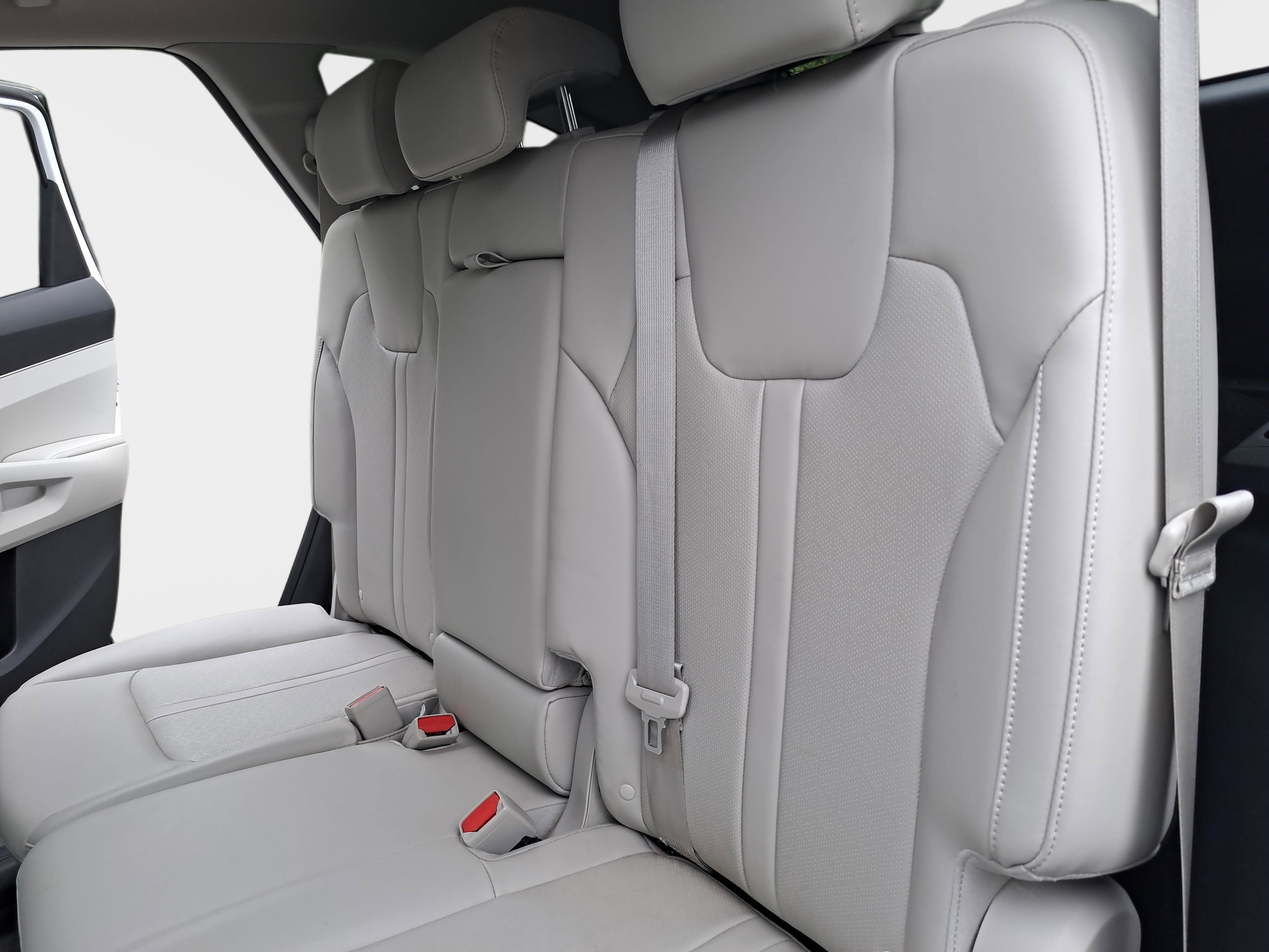 Used 2022 Kia Sorento S w/ Panoramic Sunroof Package FWD image 15