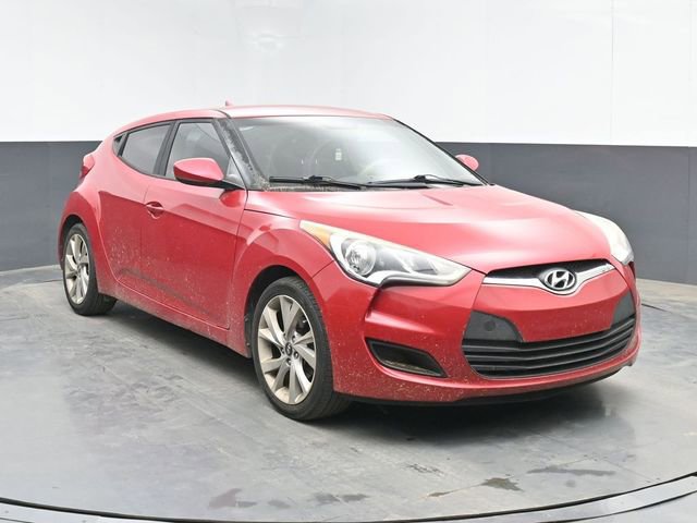 Used 2016 Hyundai Veloster FWD image 2